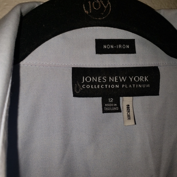 Jones New York Button up - Picture 3 of 4